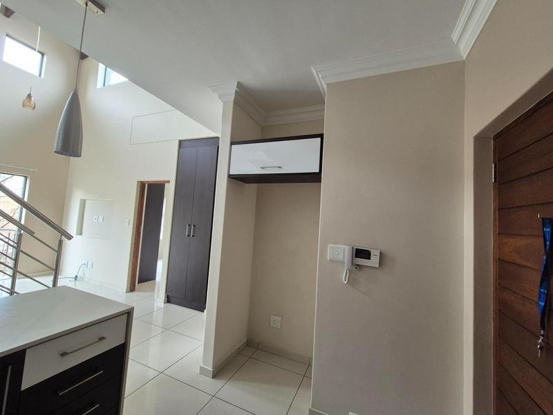 To Let 2 Bedroom Property for Rent in Bloubergrant Western Cape